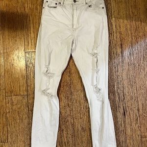 Abercrombie & Fitch White Ripped Skinny Jeans